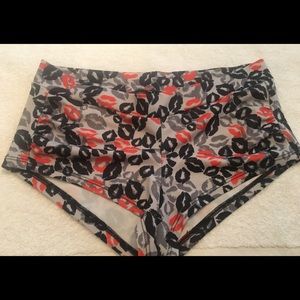 Onzie workout shorts